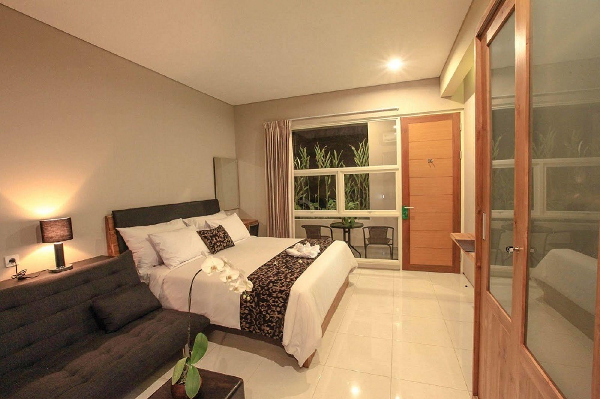 Bali True Living Aparthotel Denpasar Esterno foto